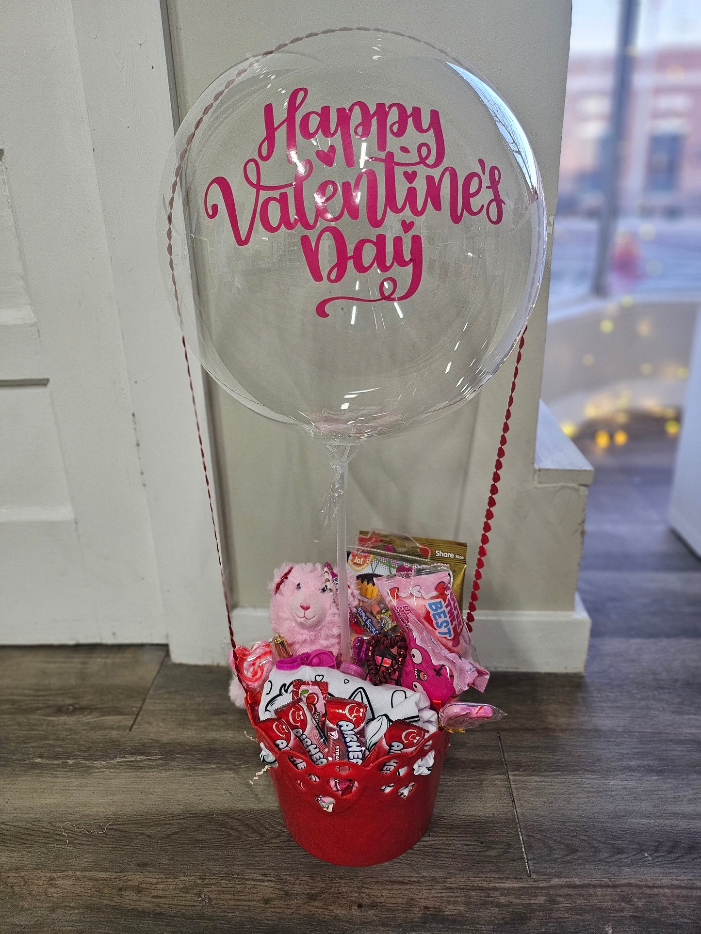 Valentines Hot Air Ballon Basket