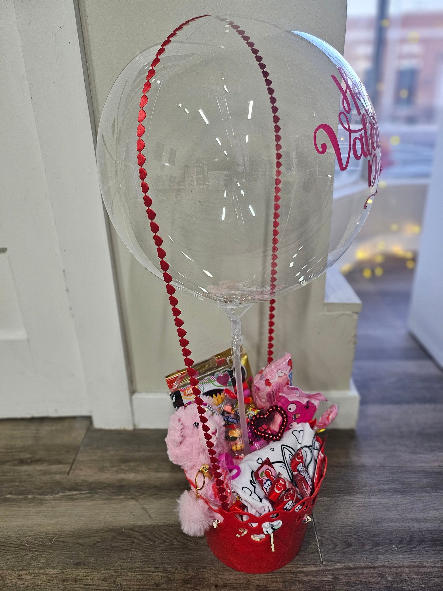 Valentines Hot Air Ballon Basket